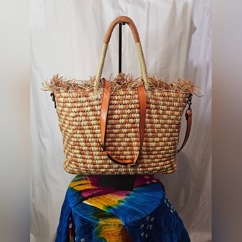 NWTs Patricia Nash Villora Woven straw tote bag  with artisan leather details. - Picture 2 of 6